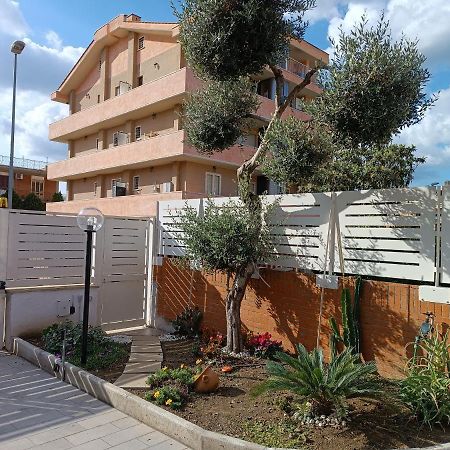 Touch&Go - Stanza Privata Con Servizi Ciampino Luaran gambar