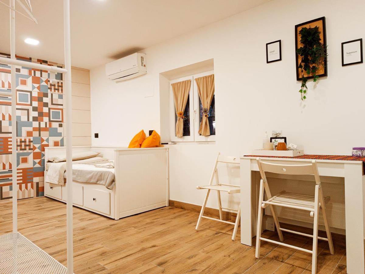 Touch&Go - Stanza Privata Con Servizi Ciampino Luaran gambar